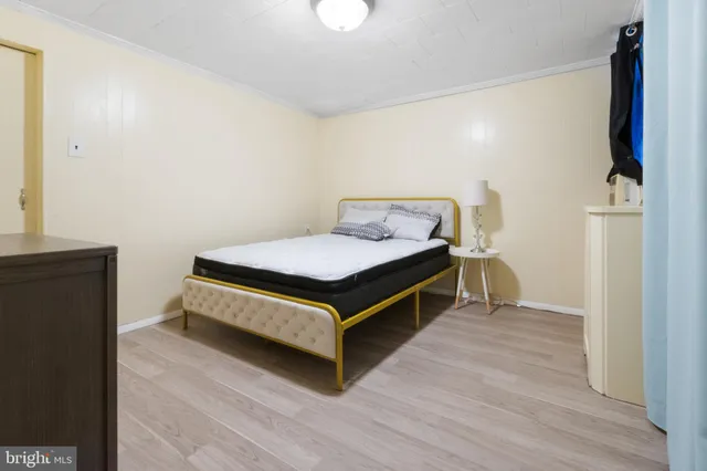 $1,900 | 204 West Clinton Avenue, Oaklyn, NJ 08107