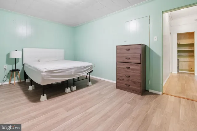 $1,900 | 204 West Clinton Avenue, Oaklyn, NJ 08107