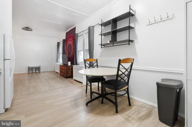 $1,900 | 204 West Clinton Avenue, Oaklyn, NJ 08107