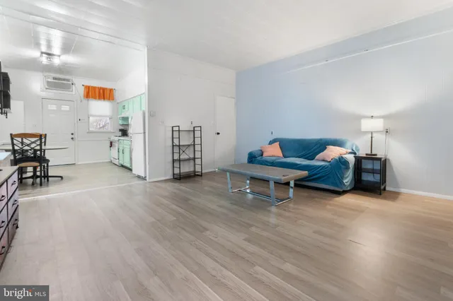 $1,900 | 204 West Clinton Avenue, Oaklyn, NJ 08107