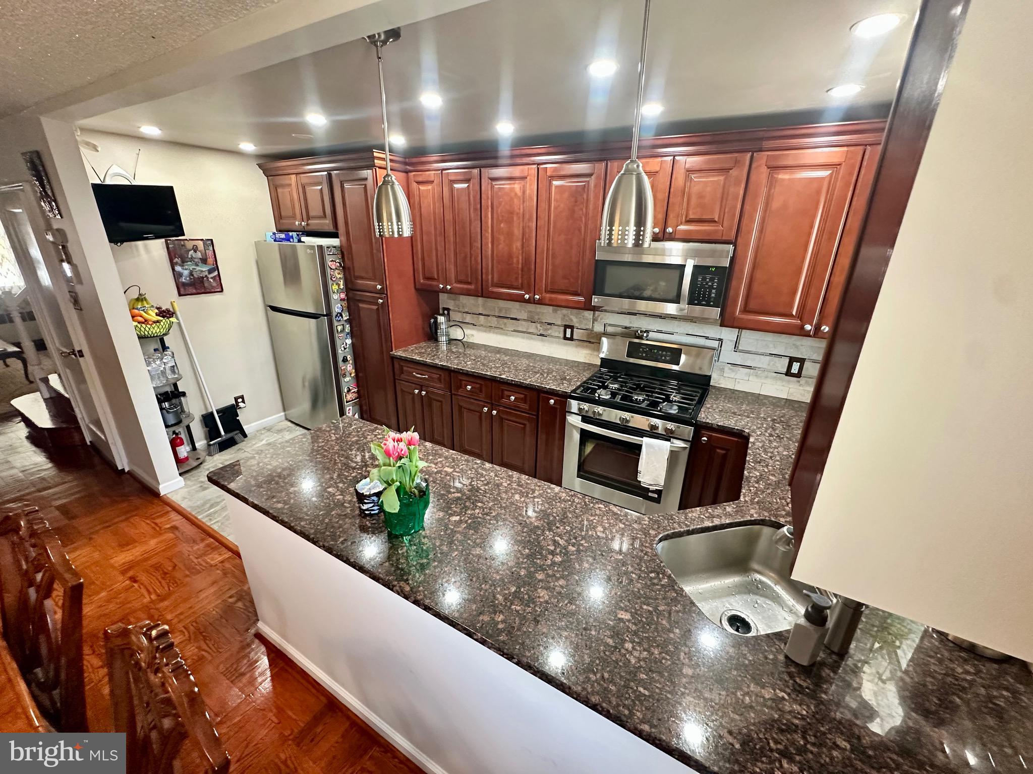 7136 Pine Street Upper Darby, PA 19082 - Photo 8 of 19