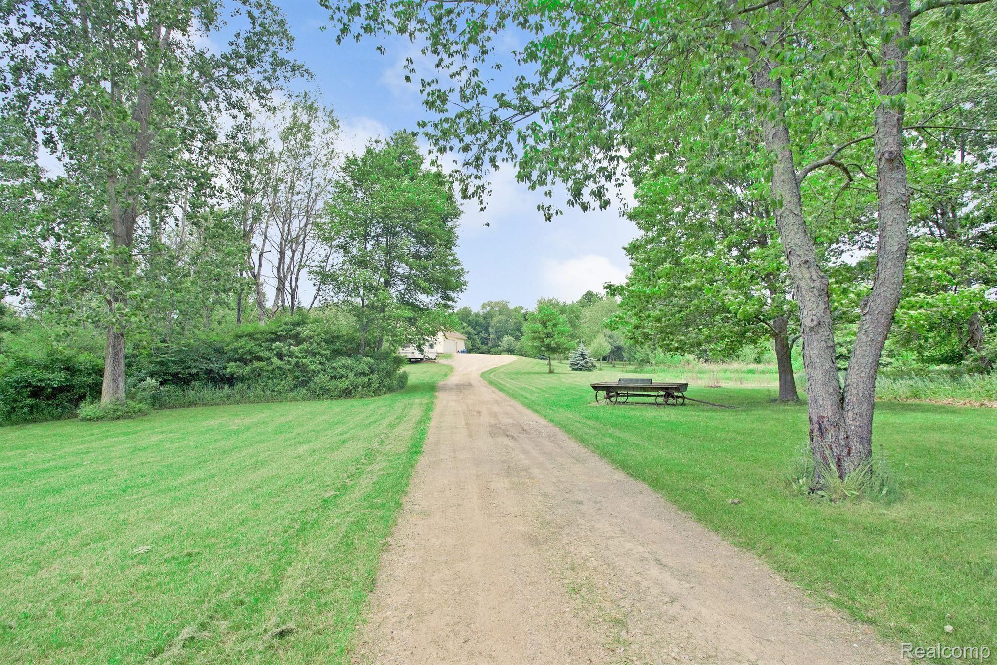 2160 Gannon Road Howell, MI 48855 - Photo 48 of 67 IMG_4394.jpg
