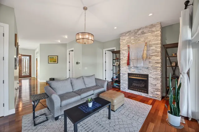 $699,900 | 77 River Front Drive, Sparta, TN 38583