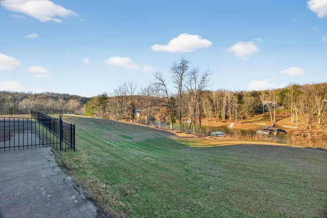 $699,900 | 77 River Front Drive, Sparta, TN 38583