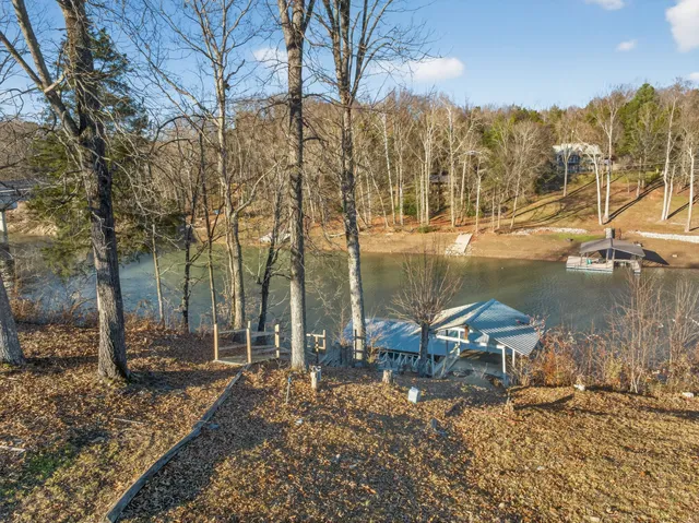 $699,900 | 77 River Front Drive, Sparta, TN 38583