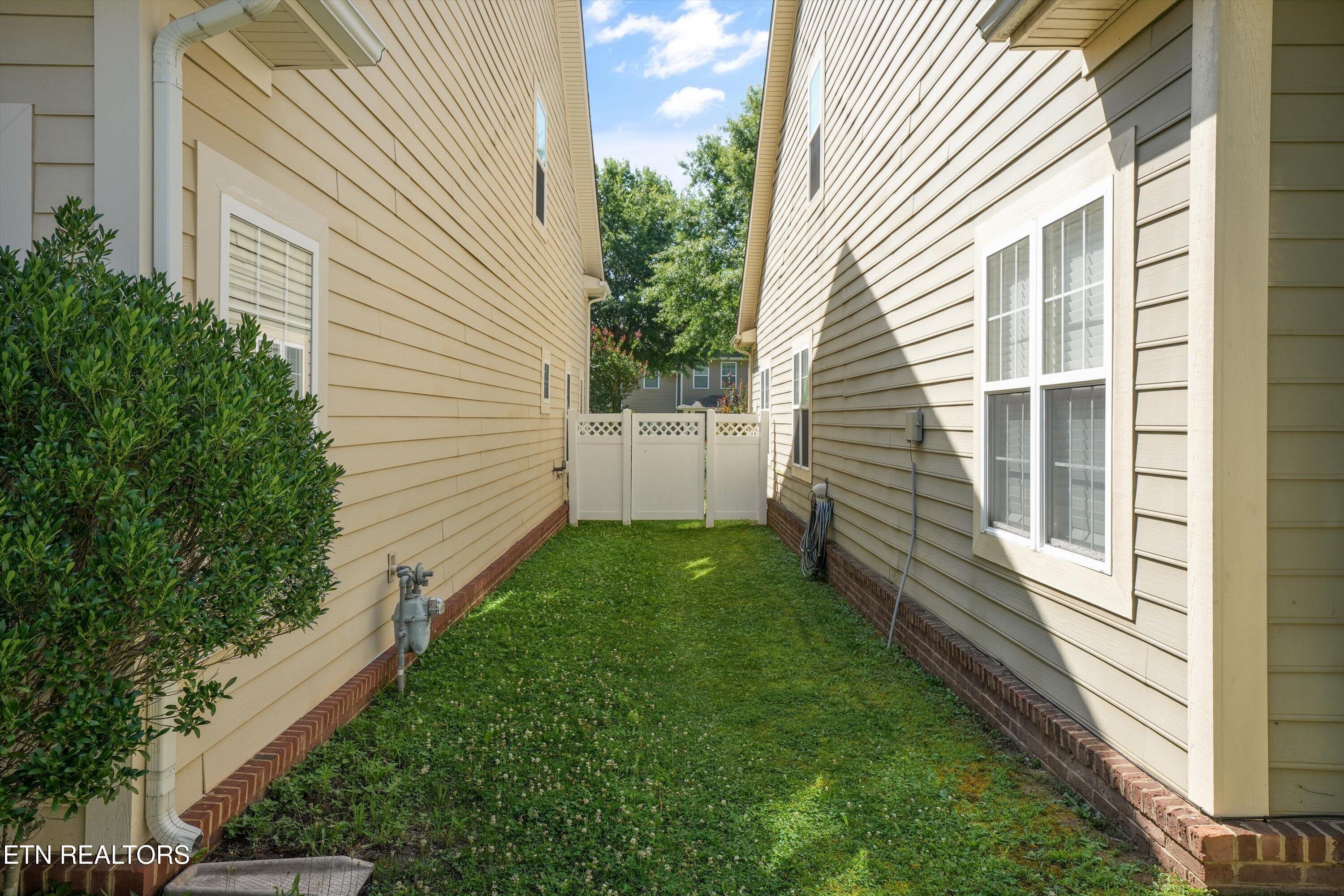 100 Forestberry Street Oak Ridge, TN 37830 - Photo 43 of 47 45-100 Forestberry St16