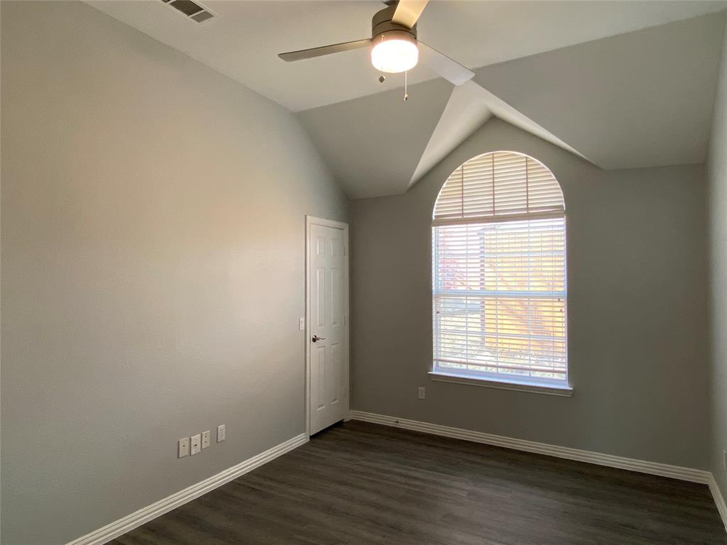 429 Crestview Point Drive Lewisville, TX 75067 - Photo 13 of 16