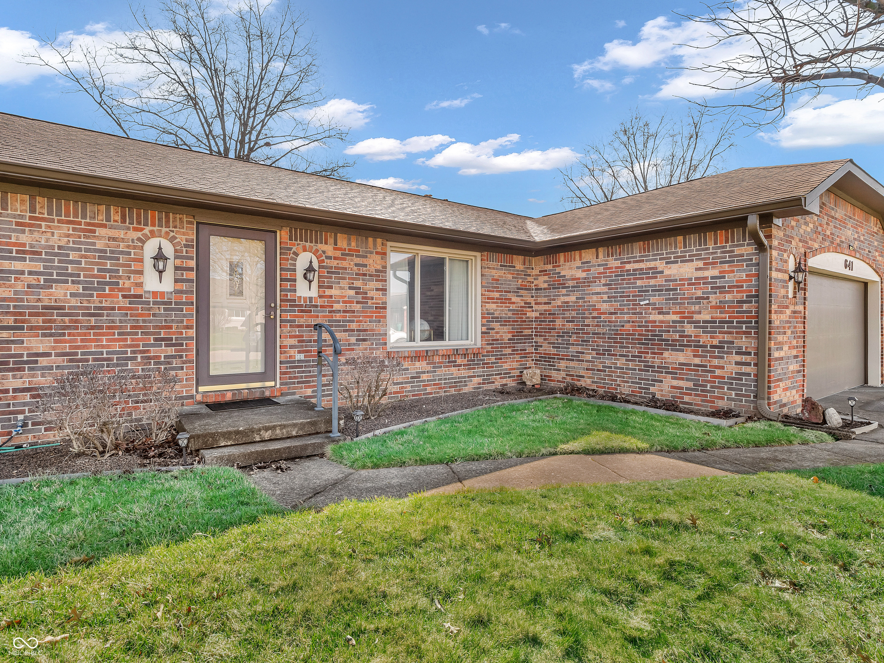 641 Beech Drive West Plainfield, IN 46168 - Photo 2 of 37