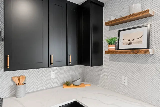 $779,900 | 3660 County Road South, Little Suamico, WI 54141