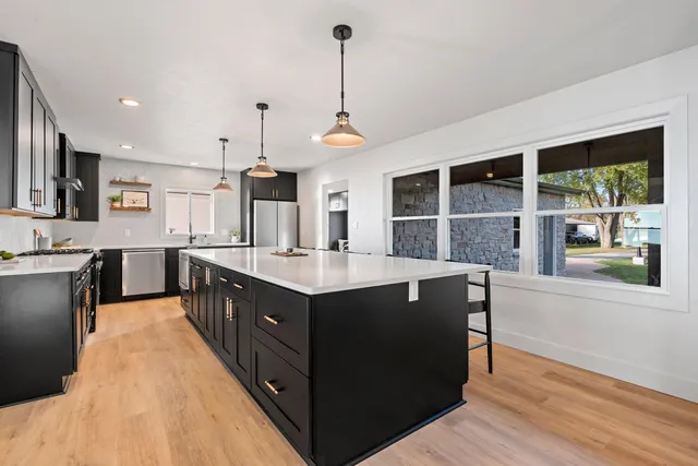 $779,900 | 3660 County Road South, Little Suamico, WI 54141