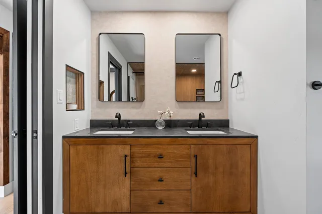 $779,900 | 3660 County Road South, Little Suamico, WI 54141