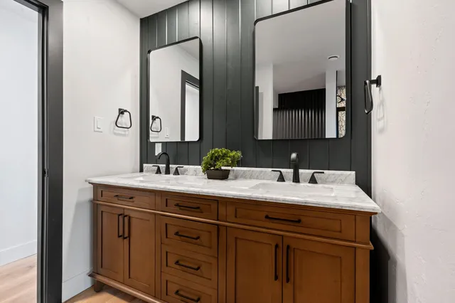 $779,900 | 3660 County Road South, Little Suamico, WI 54141