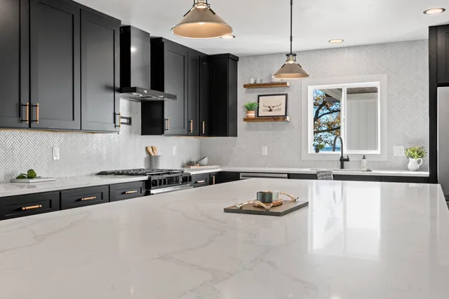 $779,900 | 3660 County Road South, Little Suamico, WI 54141