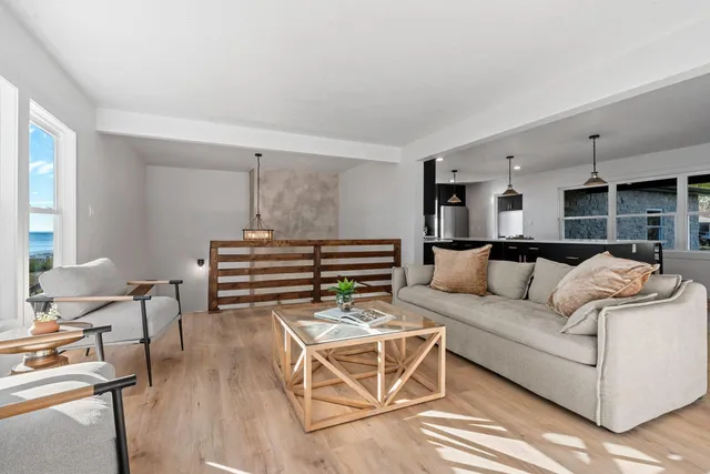 $779,900 | 3660 County Road South, Little Suamico, WI 54141