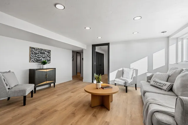 $779,900 | 3660 County Road South, Little Suamico, WI 54141