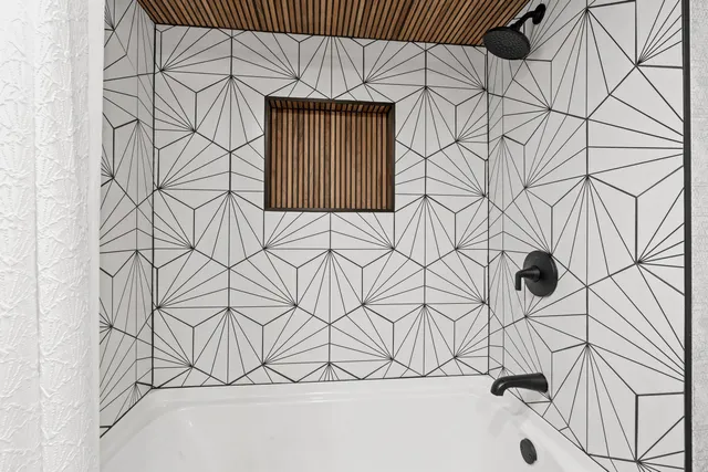 $779,900 | 3660 County Road South, Little Suamico, WI 54141