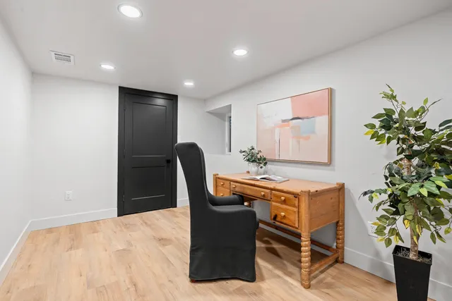 $779,900 | 3660 County Road South, Little Suamico, WI 54141