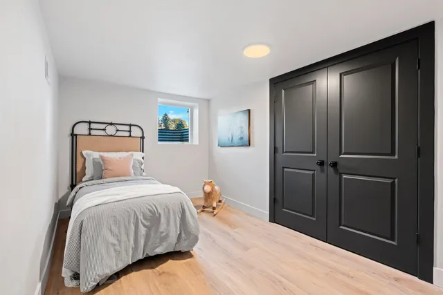 $779,900 | 3660 County Road South, Little Suamico, WI 54141