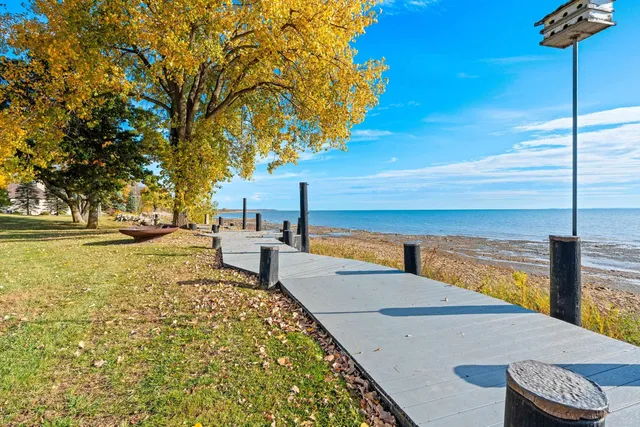 $779,900 | 3660 County Road South, Little Suamico, WI 54141