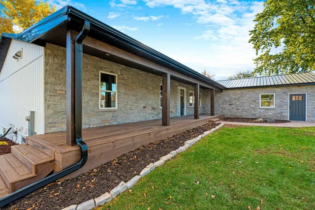 $779,900 | 3660 County Road South, Little Suamico, WI 54141