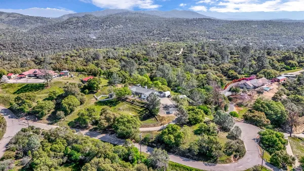 $599,900 | 33867 Jennifer Court, Coarsegold, CA 93614