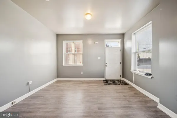 $1,975 | 138 North King Street, Gloucester City, NJ 08030