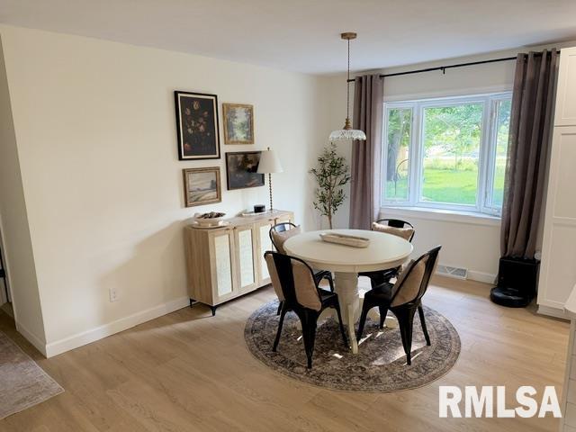 75 Roundtable Road Springfield, IL 62704 - Photo 7 of 26