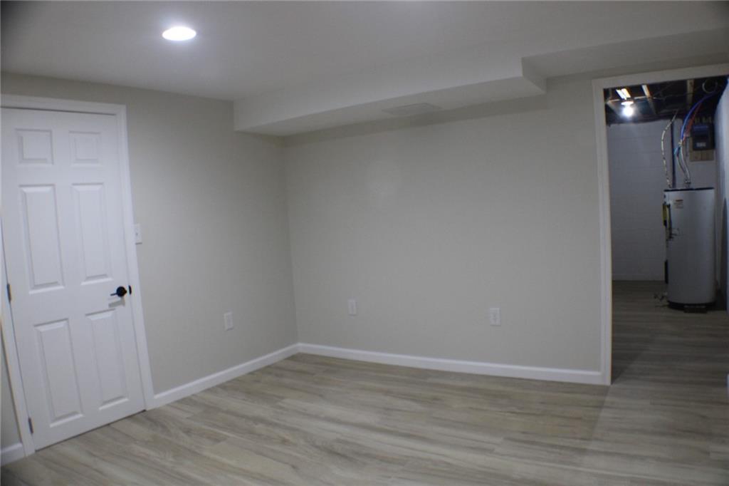 312 Cherokee Drive Butler, PA 16001 - Photo 31 of 40 a view of an empty room