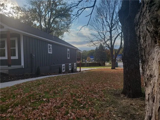 $380,000 | 1400 South Dodgion Avenue, Independence, MO 64055