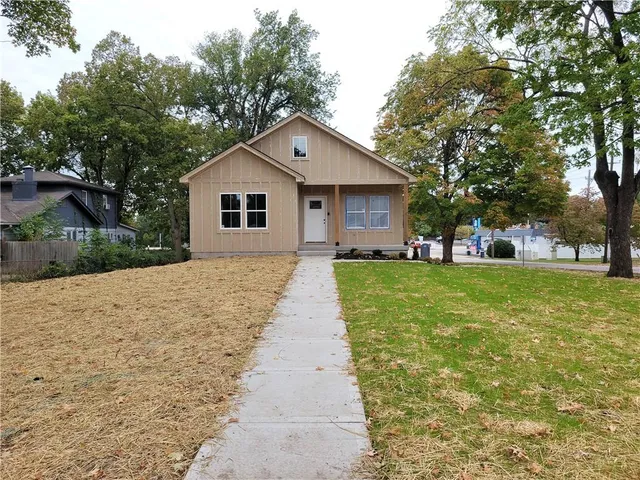 $380,000 | 1400 South Dodgion Avenue, Independence, MO 64055