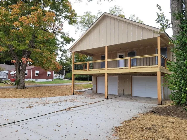 $380,000 | 1400 South Dodgion Avenue, Independence, MO 64055