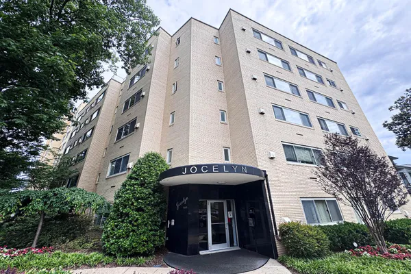 $235,000 | 5315 Connecticut Avenue Northwest, Unit 310, Washington, DC 20015