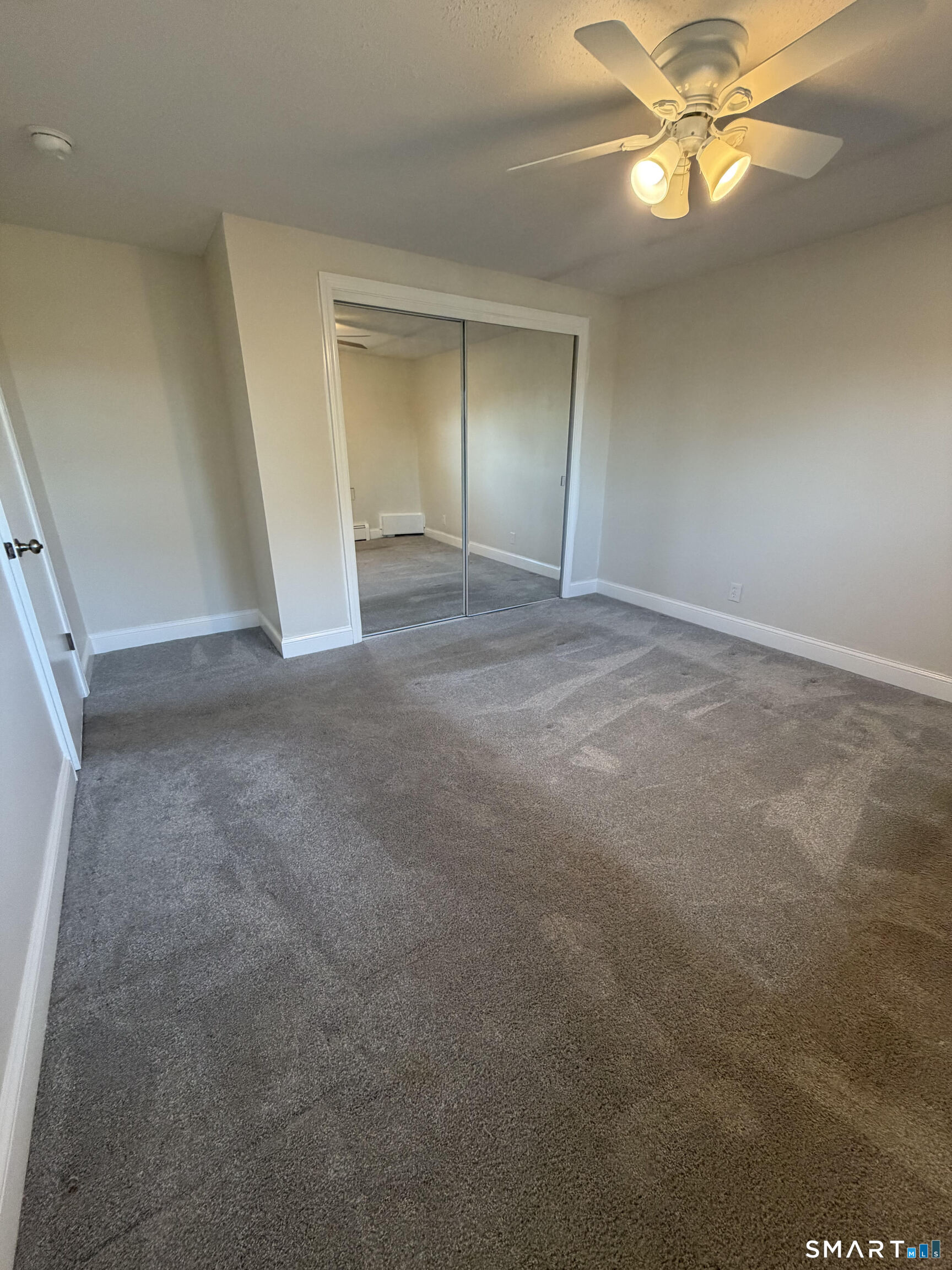 19 Evergreen Drive Clinton, CT 06413 - Photo 15 of 30 Primary Bedroom