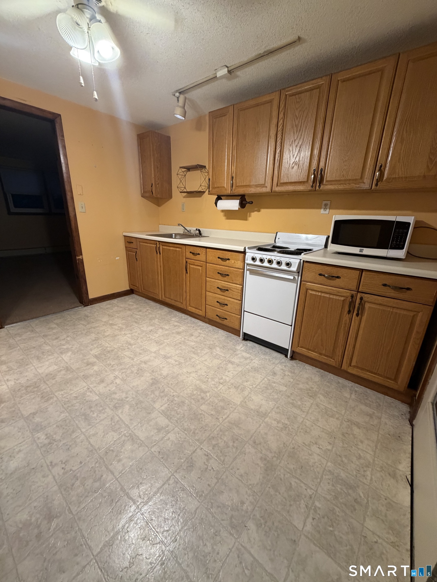 19 Evergreen Drive Clinton, CT 06413 - Photo 21 of 30 In-Law Kitchen