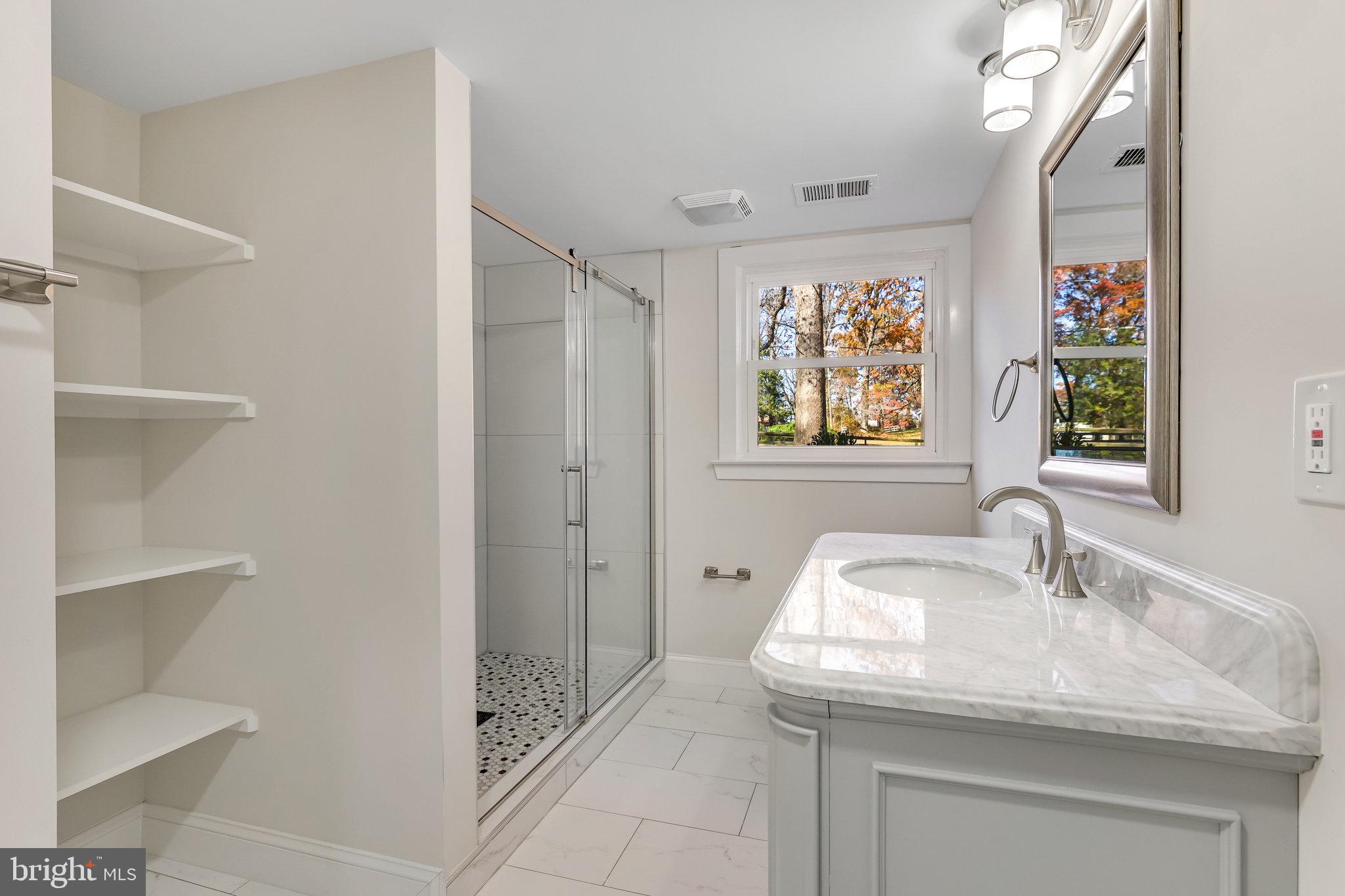 13025 Compton Road Clifton, VA 20124 - Photo 45 of 81 Lower Level Bath
