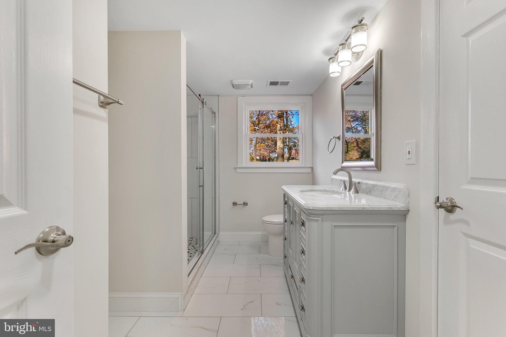 13025 Compton Road Clifton, VA 20124 - Photo 46 of 81 Lower Level Bath