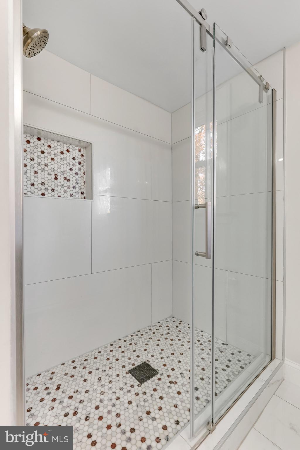 13025 Compton Road Clifton, VA 20124 - Photo 47 of 81 Lower Level Bath