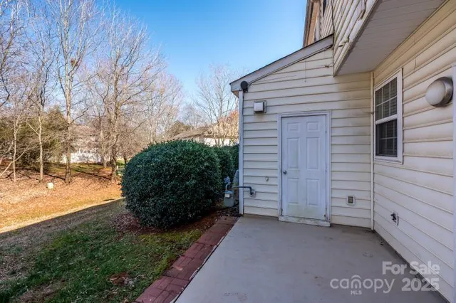$260,000 | 8422 Chaceview Court, Charlotte, NC 28269