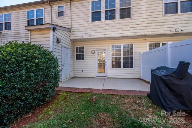 $260,000 | 8422 Chaceview Court, Charlotte, NC 28269
