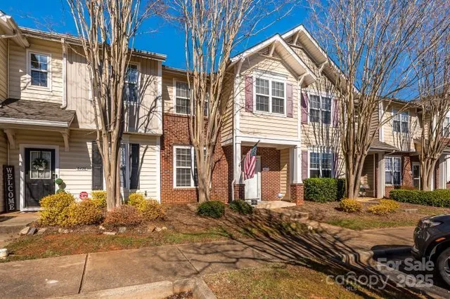 $260,000 | 8422 Chaceview Court, Charlotte, NC 28269