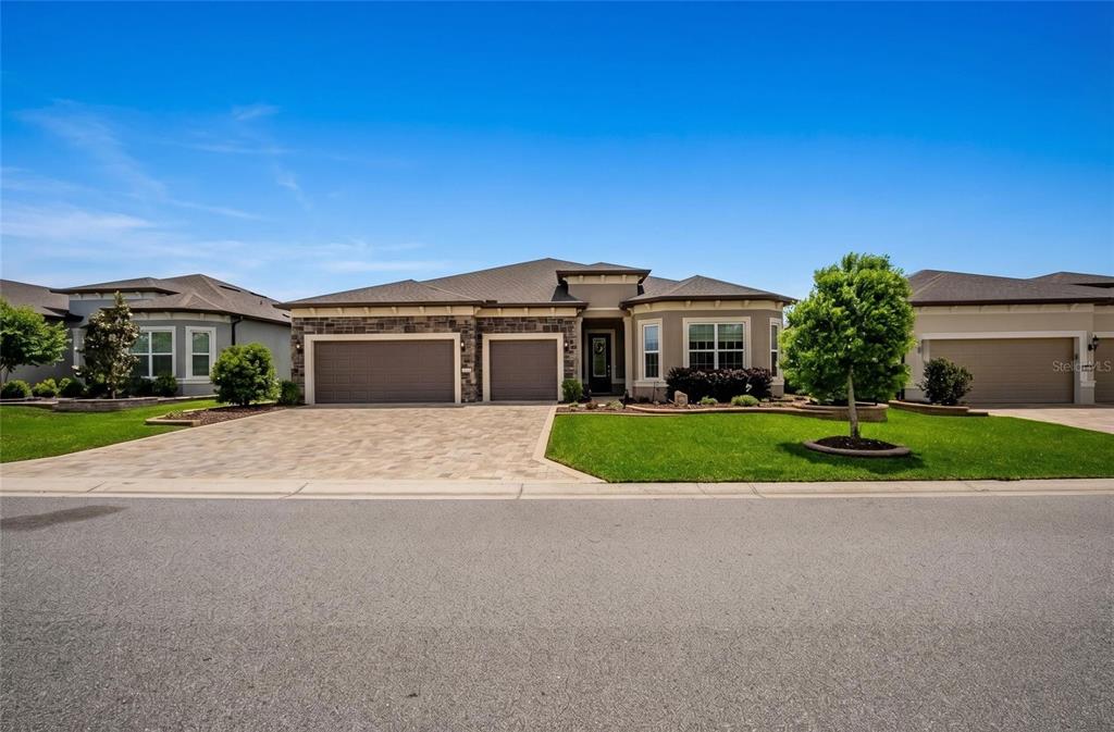 9394 Southwest 60th Ln Road Ocala, FL 34481 - Photo 2 of 42