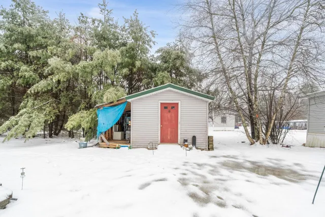 $129,900 | 86 Martin Road, Deering, NH 03244