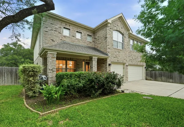 $1,099,000 | 5604 Beachmont Court, Austin, TX 78739
