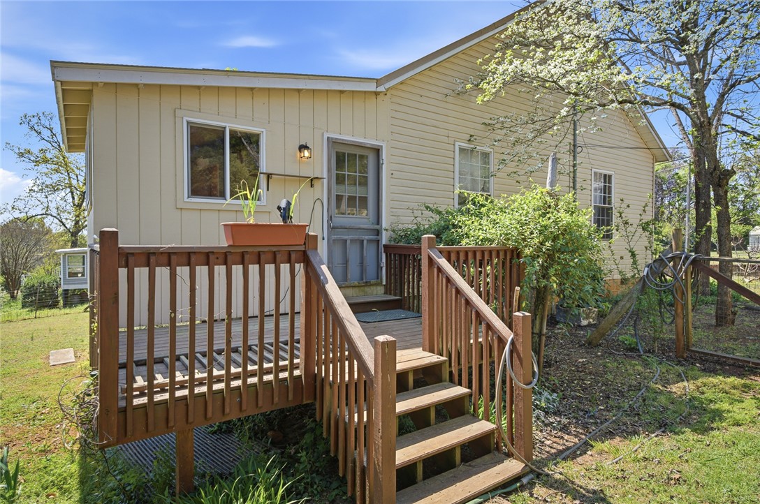618 Aiken Street Calhoun Falls, SC 29628 - Photo 13 of 21 This charming home offers a spacious deck, perfect for outdoor living and entertaining.