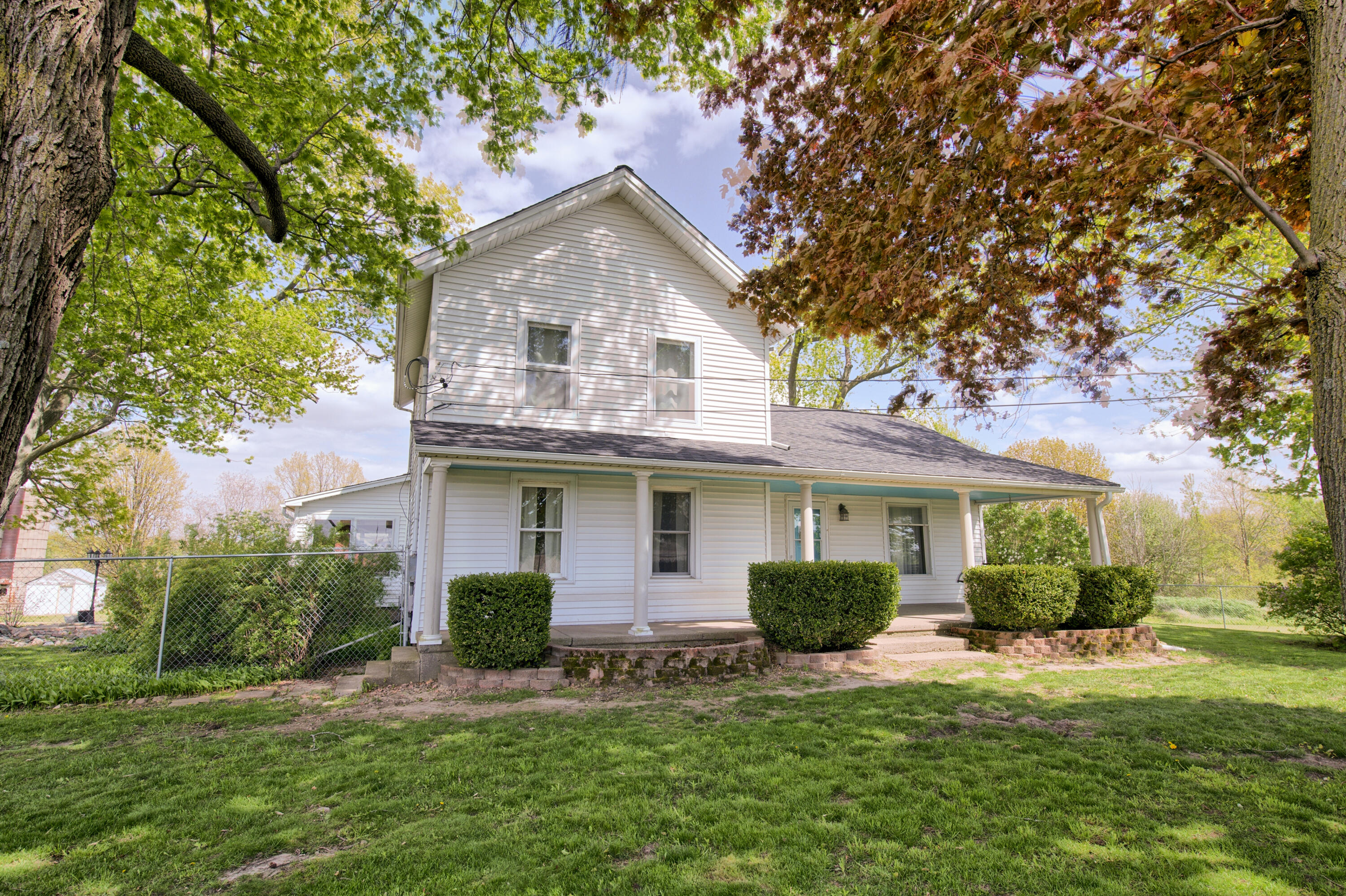 8250 Oneida Road Grand Ledge, MI 48837 - Photo 1 of 55 Welcome home!