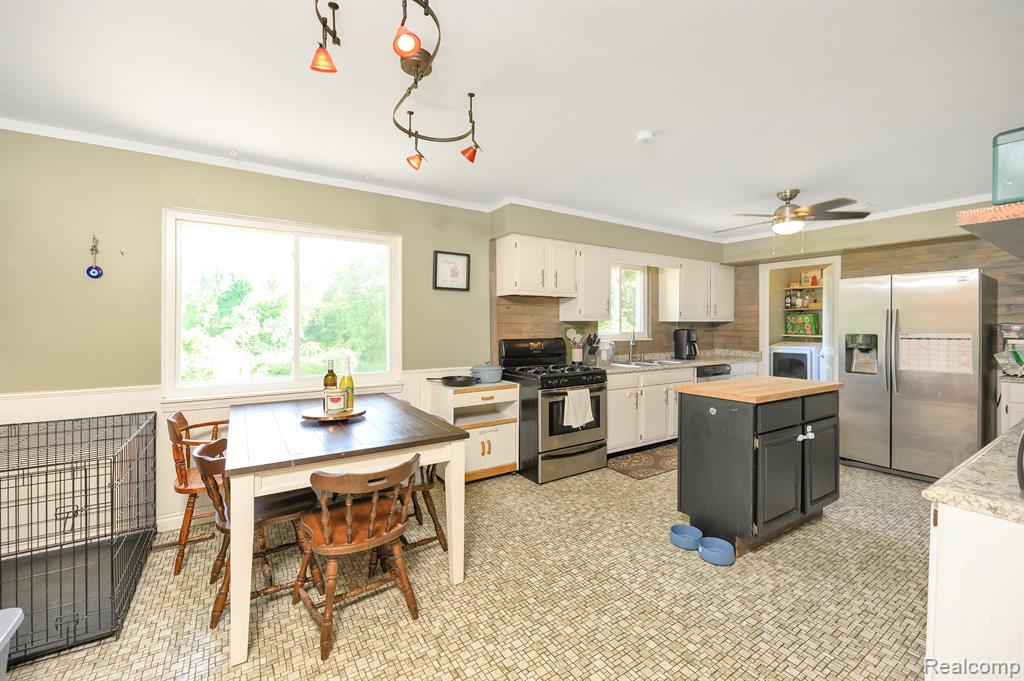 6350 Shappie Road Clarkston, MI 48348 - Photo 7 of 18
