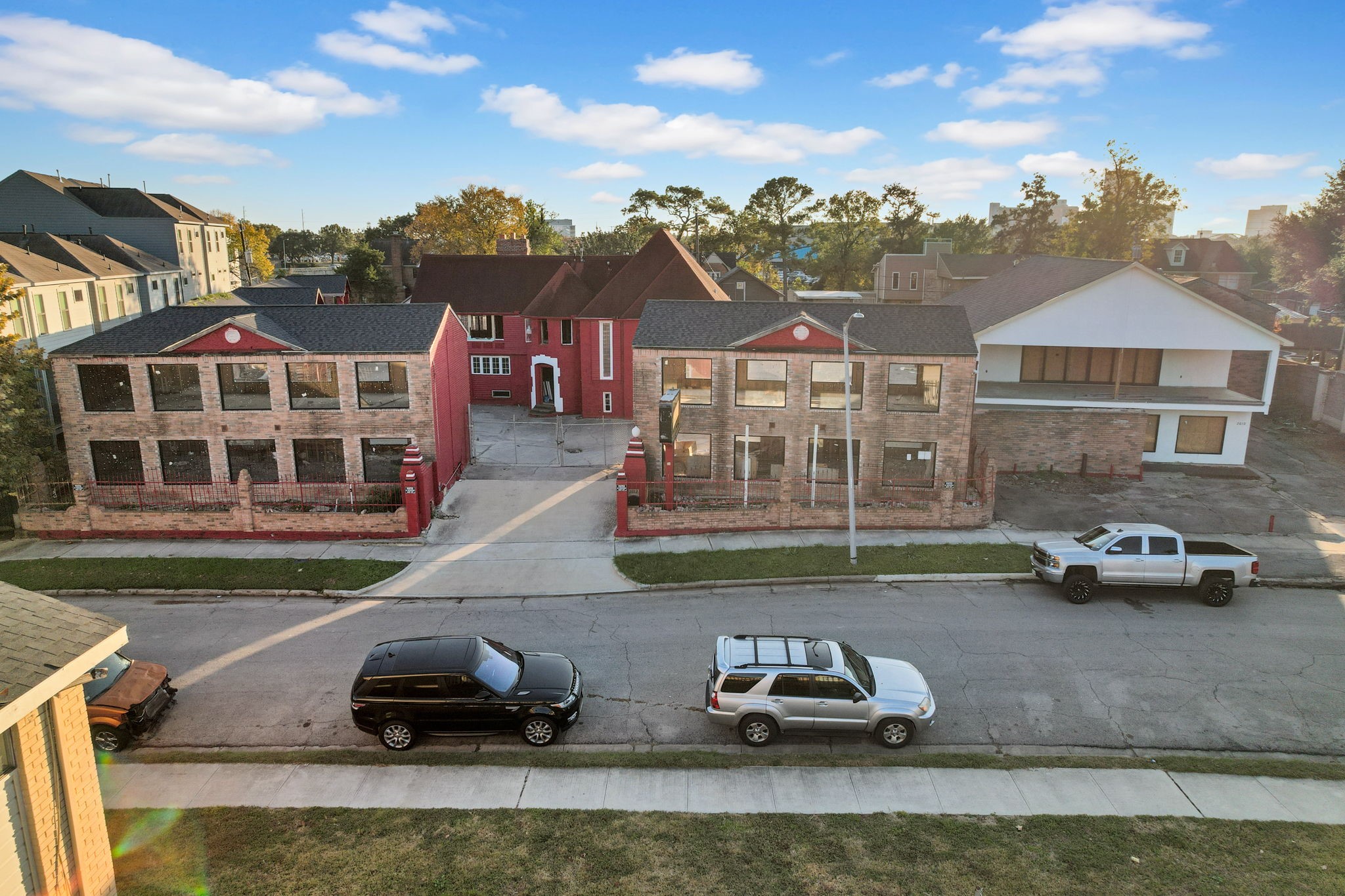 2612 Riverside Drive Houston, TX 77004 - Photo 7 of 7 a car parked in front of a house