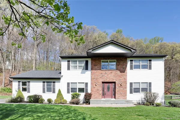 $1,600,000 | 24 Park Avenue, Monsey, NY 10952