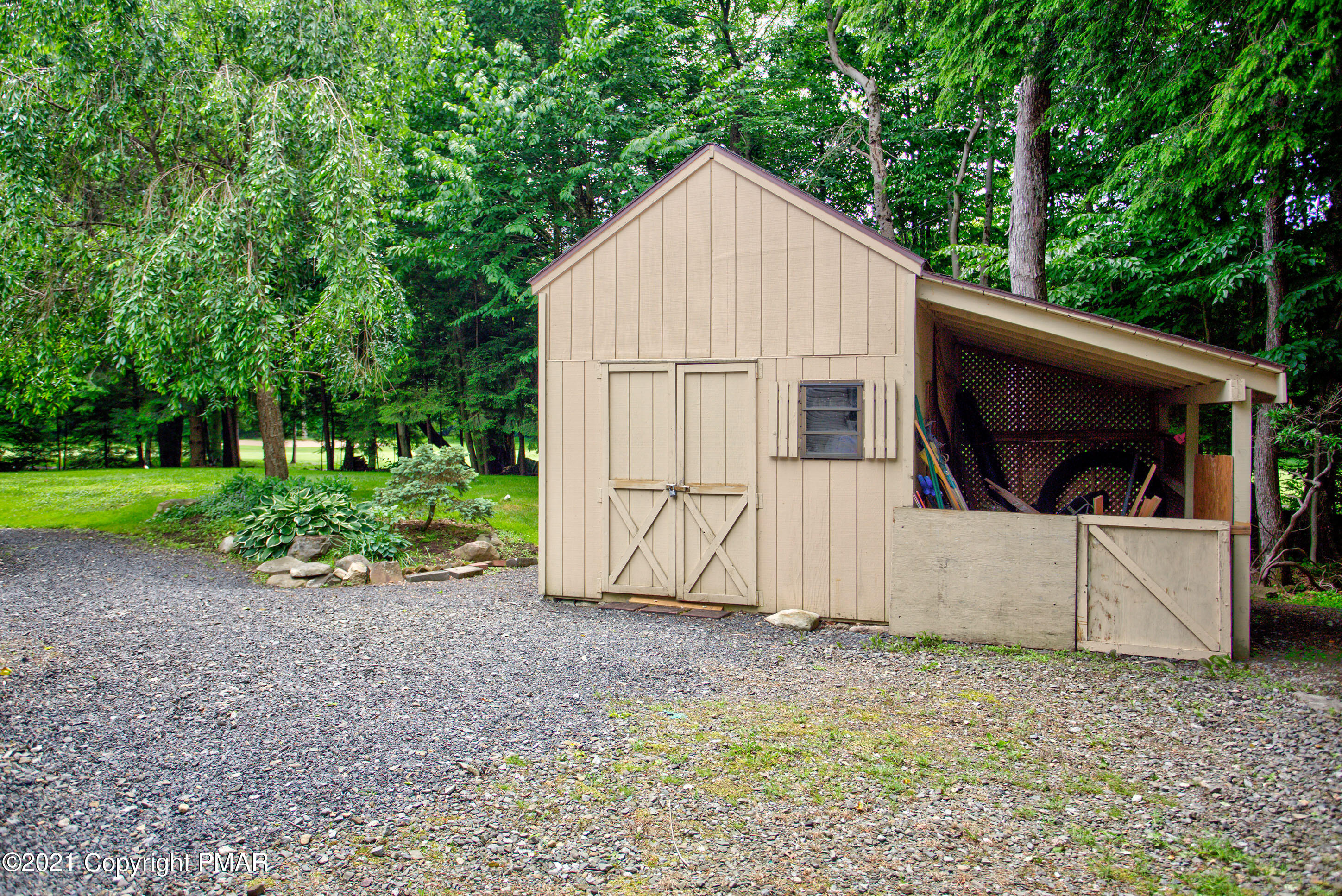 5140 Hounds Ear Road Tobyhanna, PA 18466 - Photo 8 of 49 Shed
