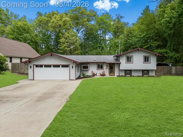 $389,999 | 1687 Birchton Street, Commerce Township, MI 48382